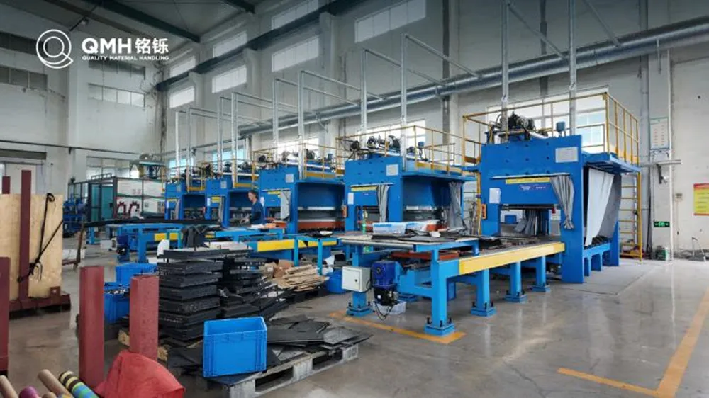 QMH tập trung vào các băng tải bên hông góc cao
